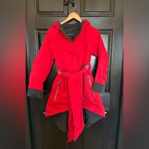 Lululemon Pedal Power Rain Jacket Currant/Black Size 8